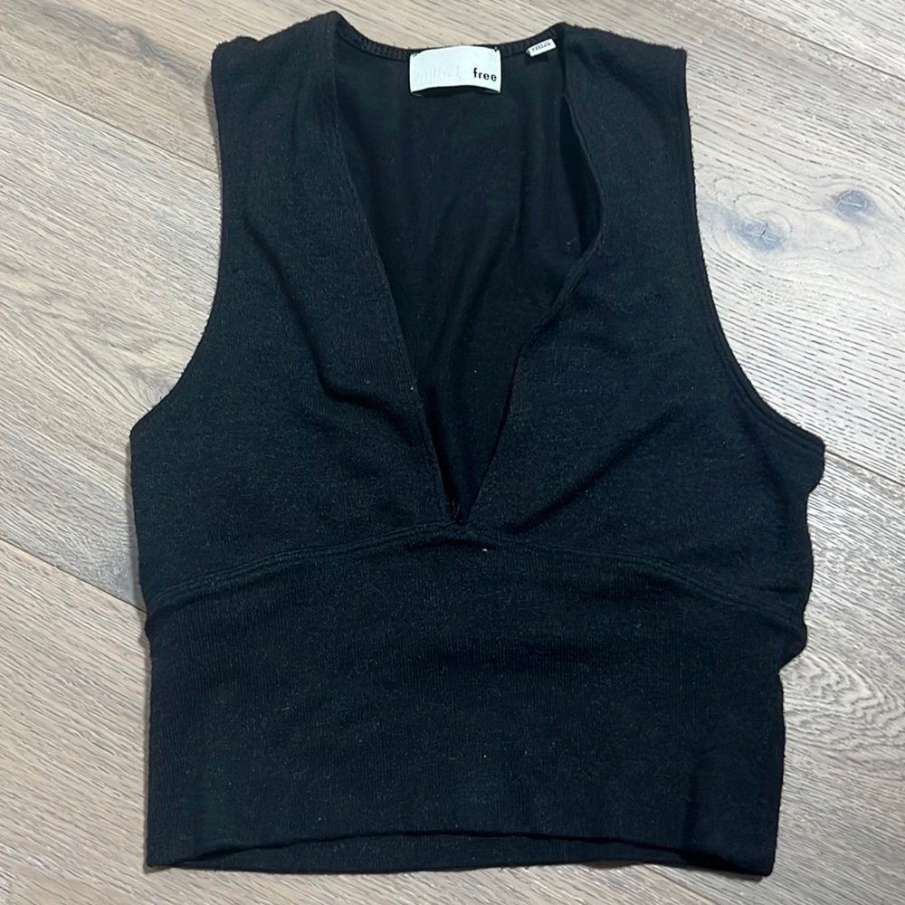 Wilfred v neck crop